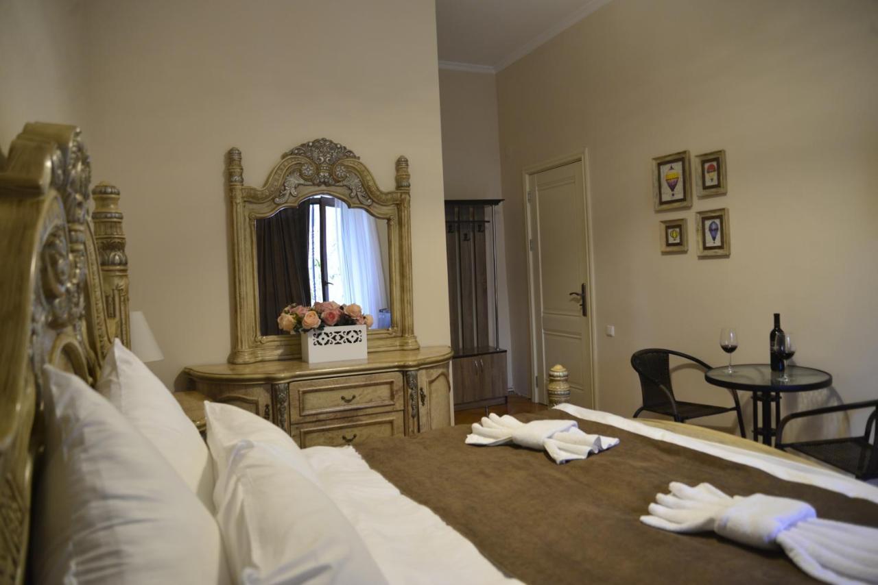 Hotel Victoria Borjomi ภายนอก รูปภาพ