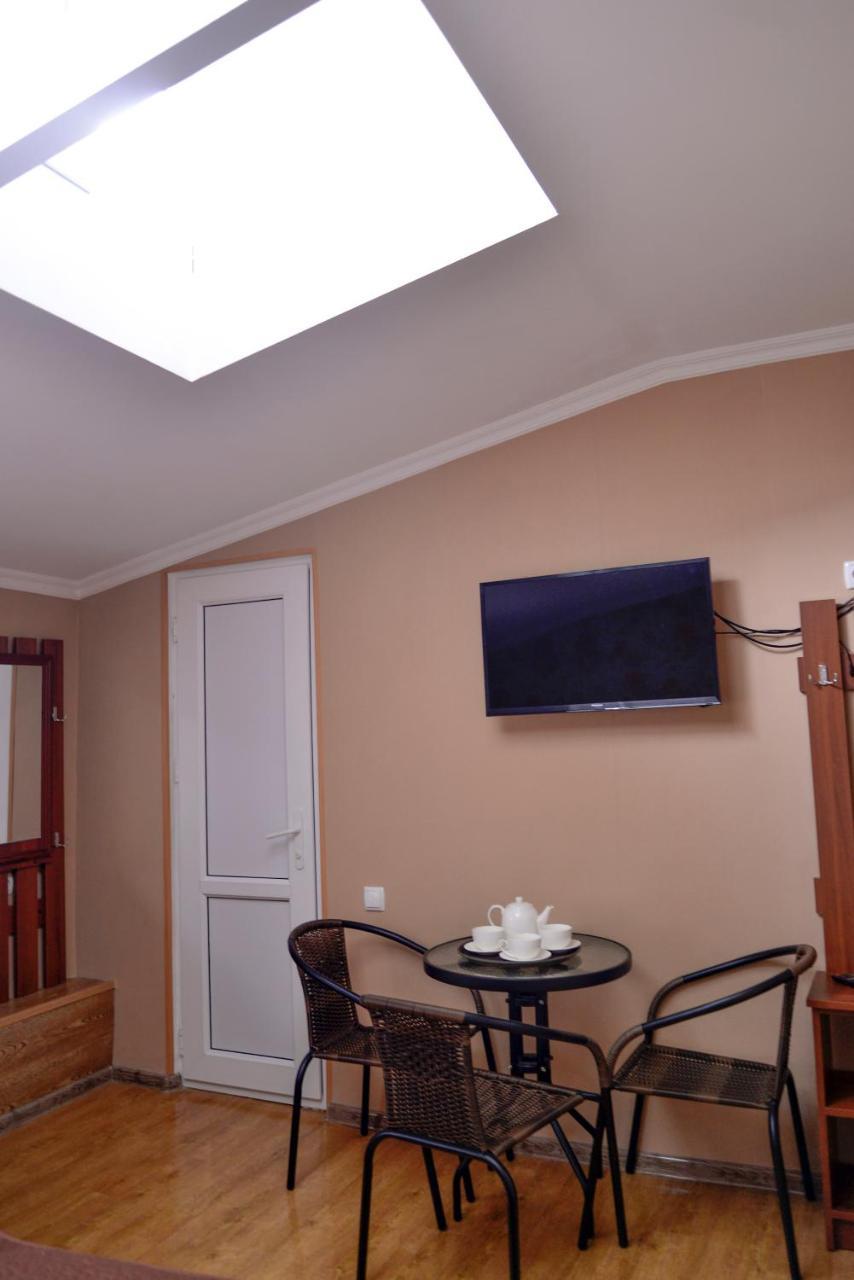 Hotel Victoria Borjomi ภายนอก รูปภาพ