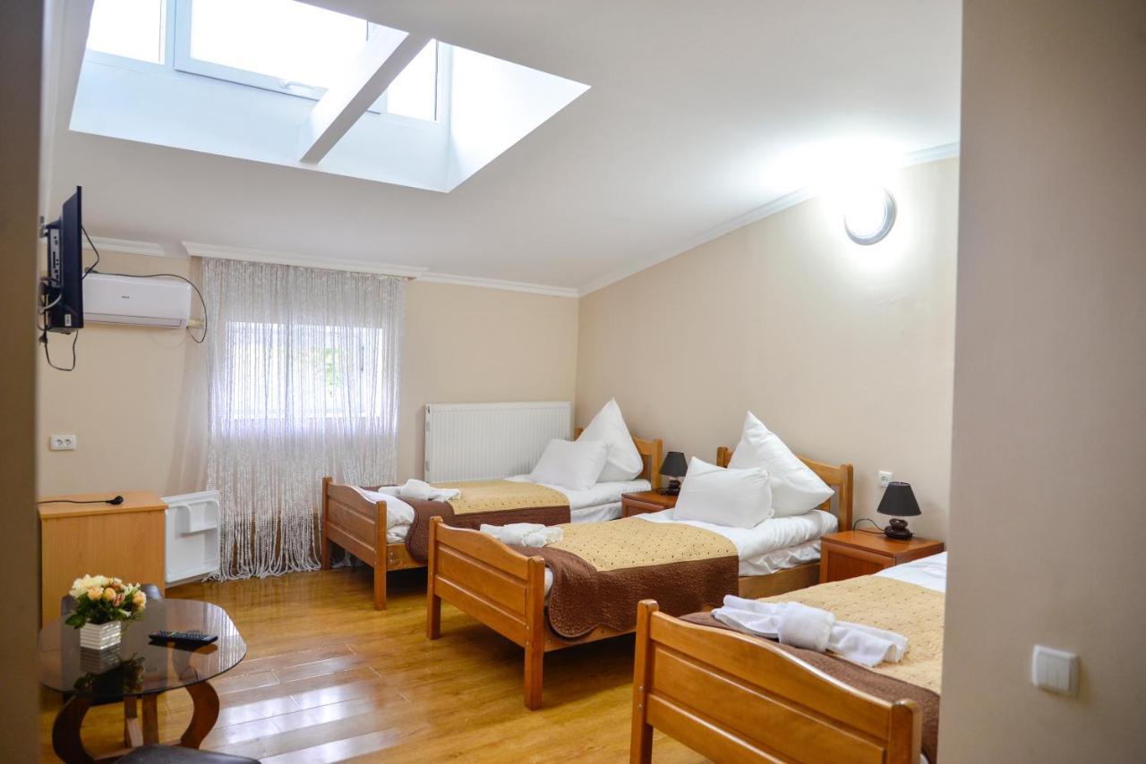 Hotel Victoria Borjomi ภายนอก รูปภาพ