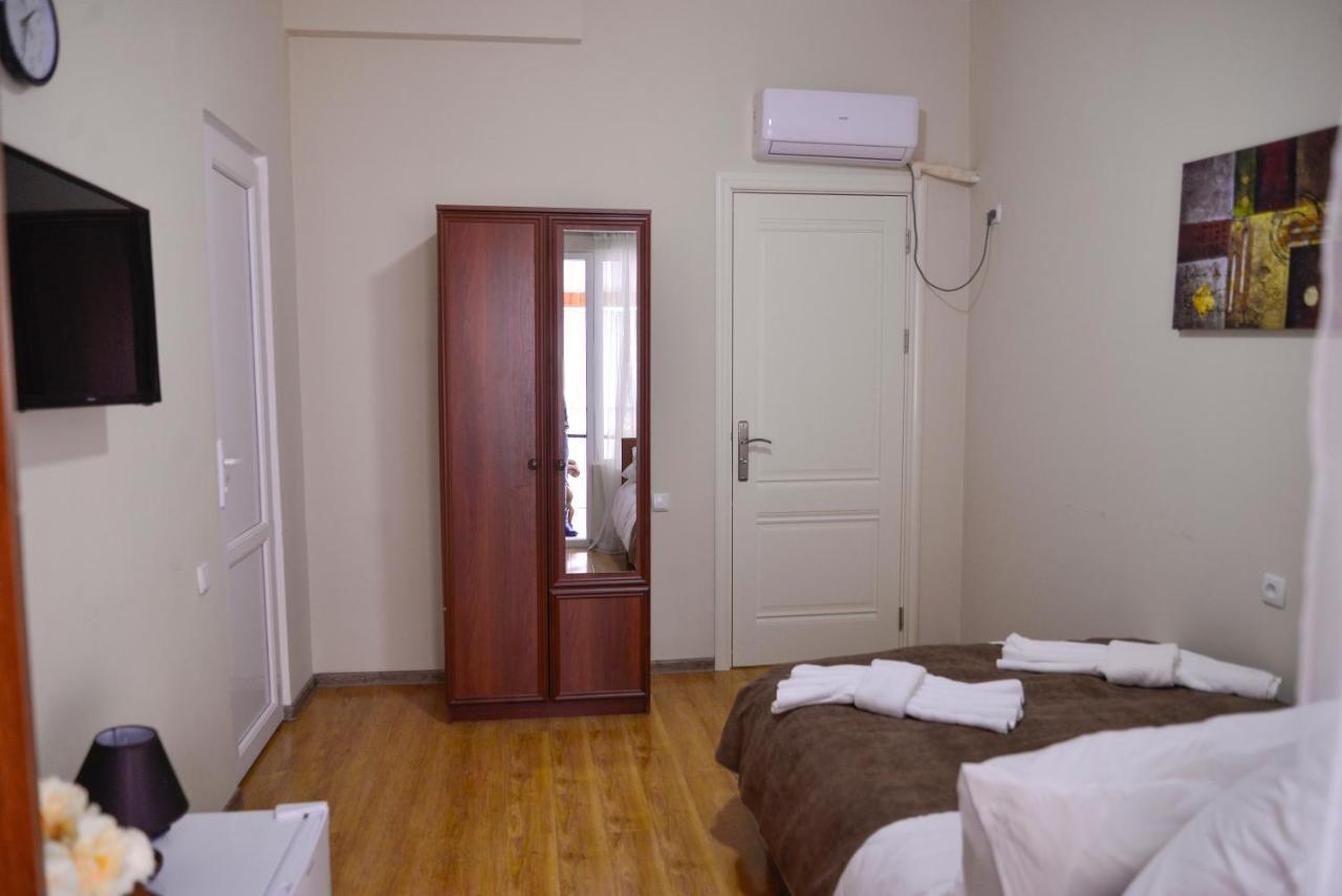 Hotel Victoria Borjomi ภายนอก รูปภาพ