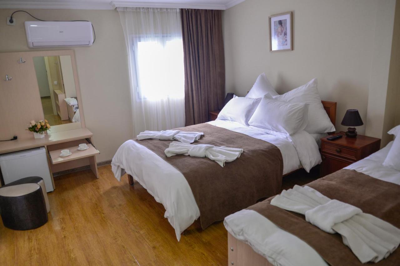 Hotel Victoria Borjomi ภายนอก รูปภาพ