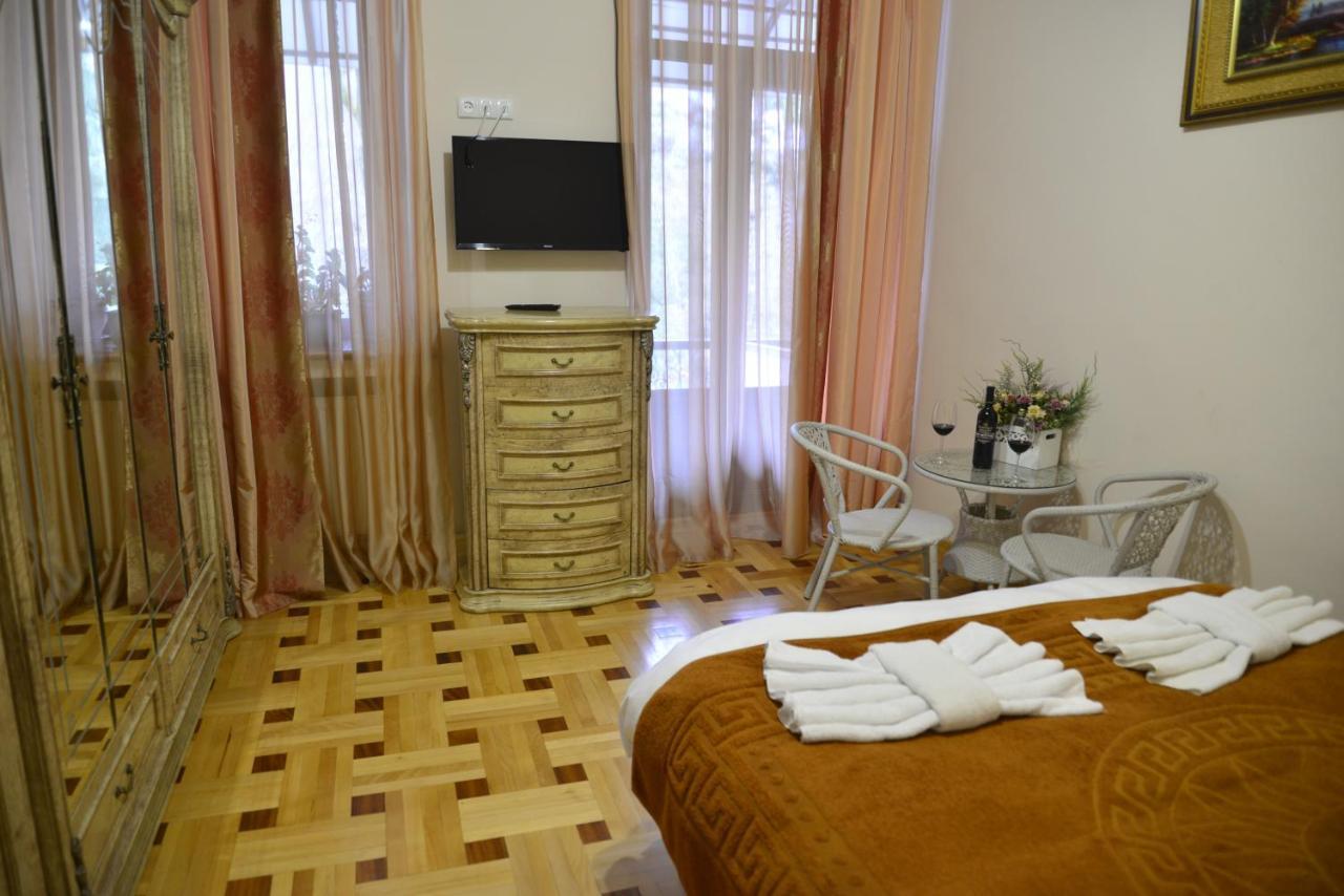 Hotel Victoria Borjomi ภายนอก รูปภาพ