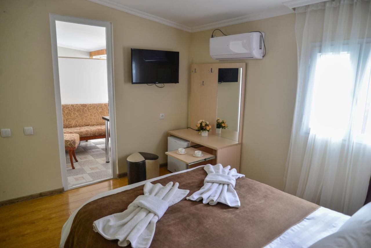 Hotel Victoria Borjomi ภายนอก รูปภาพ