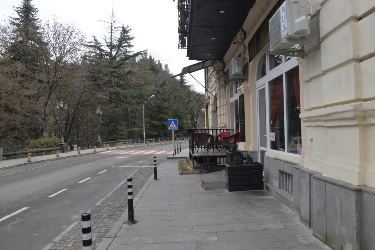 Hotel Victoria Borjomi ภายนอก รูปภาพ