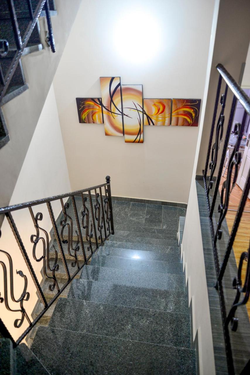 Hotel Victoria Borjomi ภายนอก รูปภาพ